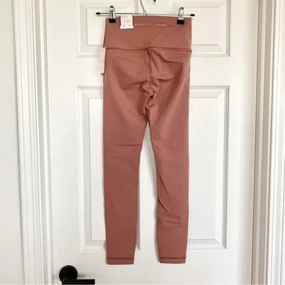 🍑 VS Peach Pink Incredible Studio High Rise Legging - Picture 3 of 12